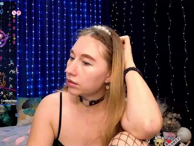 kiska-wansday07 live cam on BongaCams