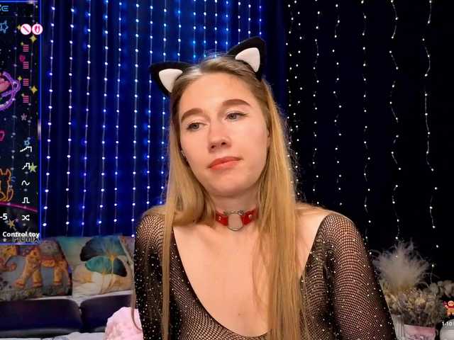 kiskaWEDNESDAY live cam preview