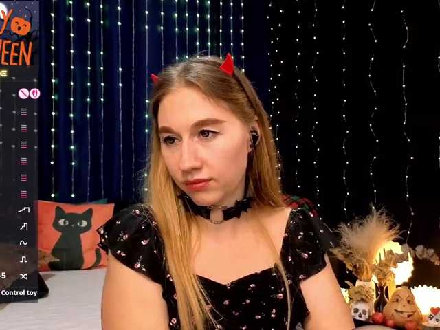 kiskaWEDNESDAY live cam