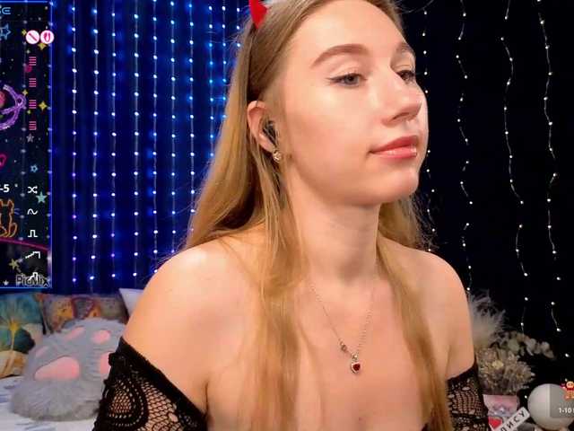 kiskaWEDNESDAY live cam preview