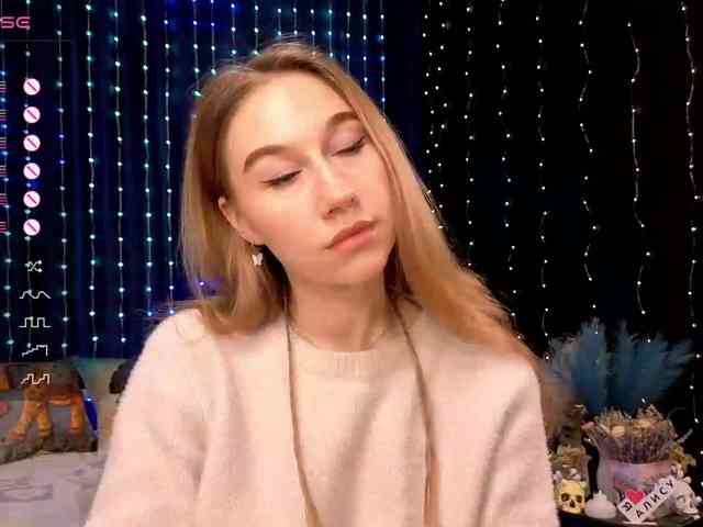 kiskaWEDNESDAY webcam