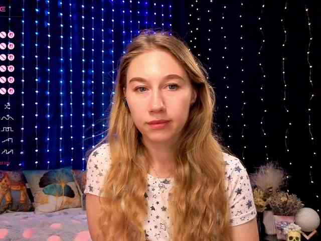 kiskaWEDNESDAY webcam
