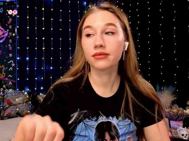 kiskaWEDNESDAY webcam