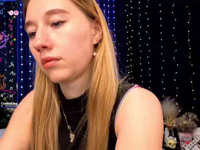 kiskaWEDNESDAY webcam
