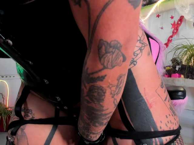 Lady-sontse- live cam on BongaCams