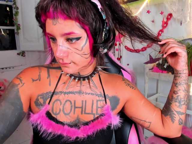 Lady-sontse- live cam on BongaCams