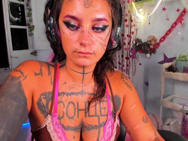 Lady-sontse- live cam on BongaCams