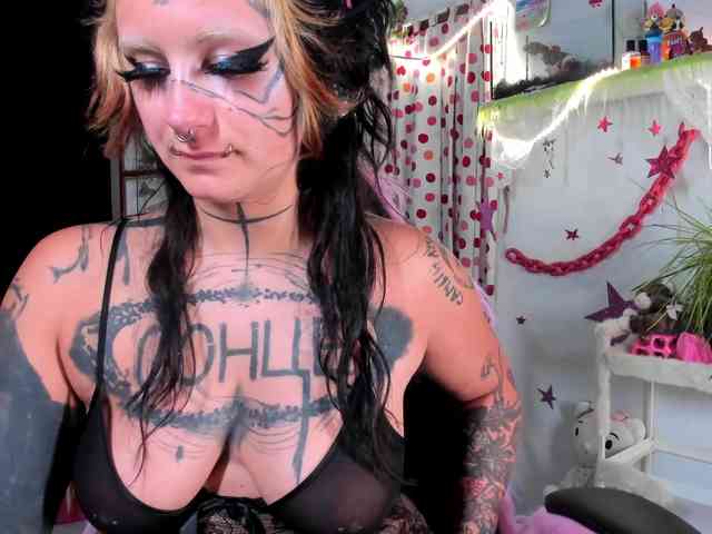 Lady-sontse- Live Webcam on BongaCams