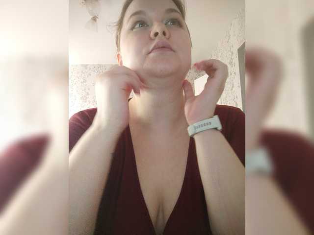 Cutecheeks live cam on BongaCams