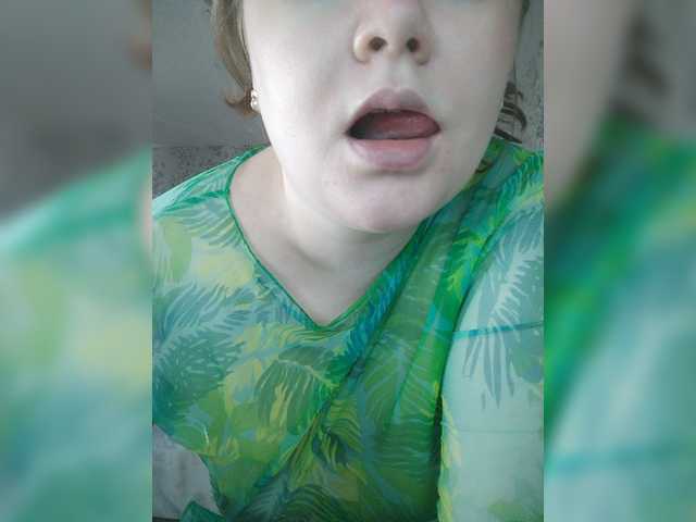 Cutecheeks live cam on BongaCams