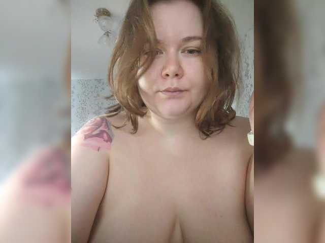 Cutecheeks live webcam show