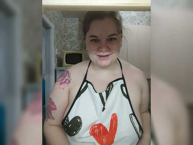 Cutecheeks live cam on BongaCams