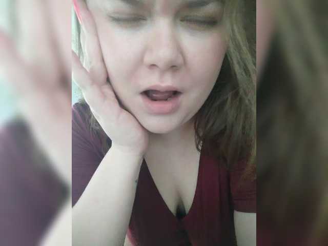 Cutecheeks live cam on BongaCams