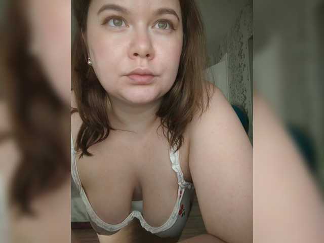 Cutecheeks live cam on BongaCams