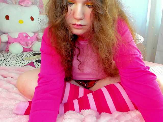 Kuraii live webcam show