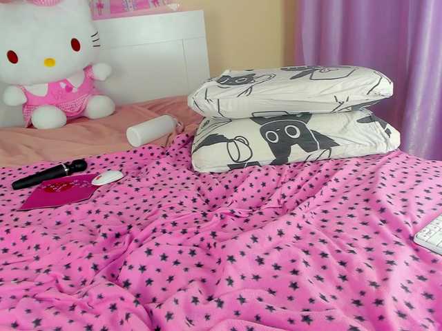 Kuraii's BongaCams show and profile