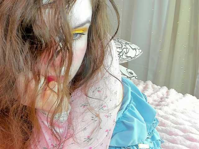 Live трансляция Kuraii - slutnetki.online