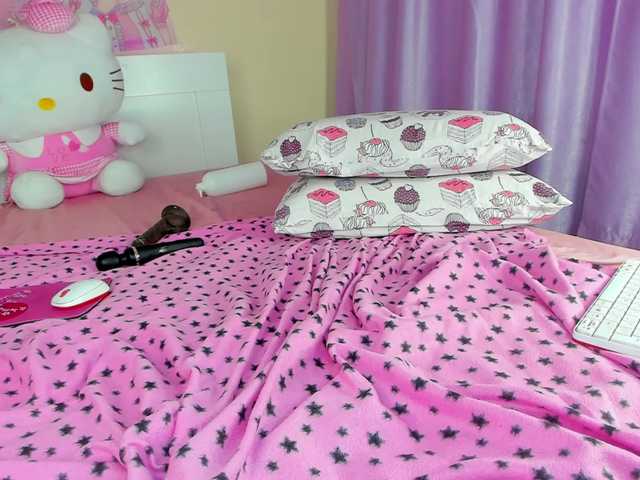 Kuraii live webcam show