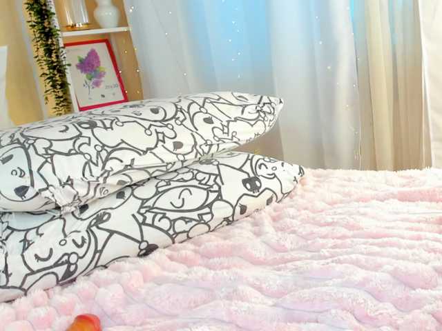 Kuraii live cam preview