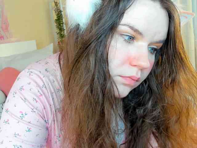 Kuraii — live female cam on BongaCams