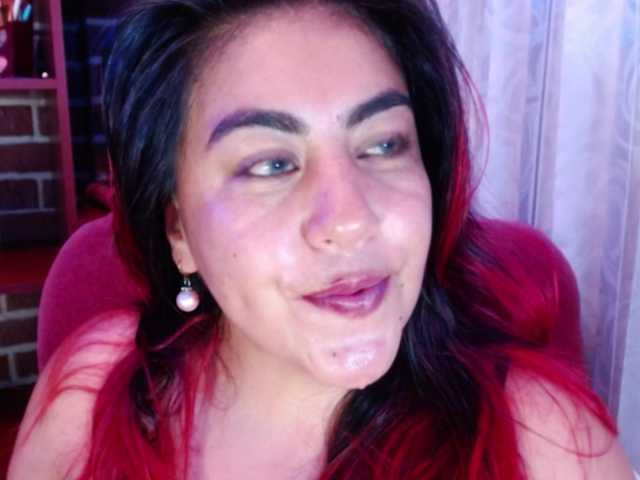 GatuSexx live webcam show