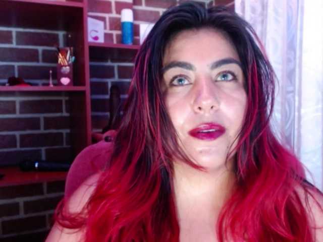 GatuSexx live webcam show