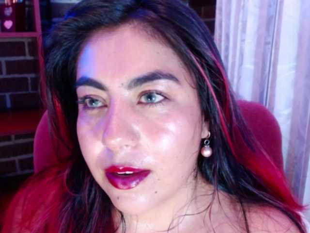 GatuSexx live webcam show