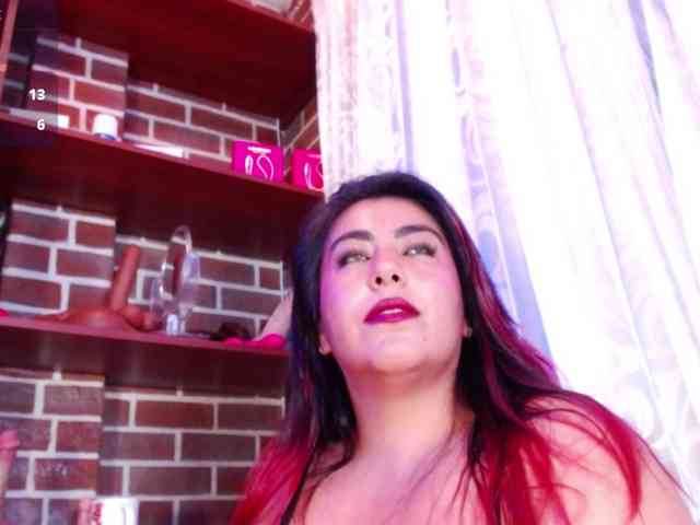 GatuSexx webcam