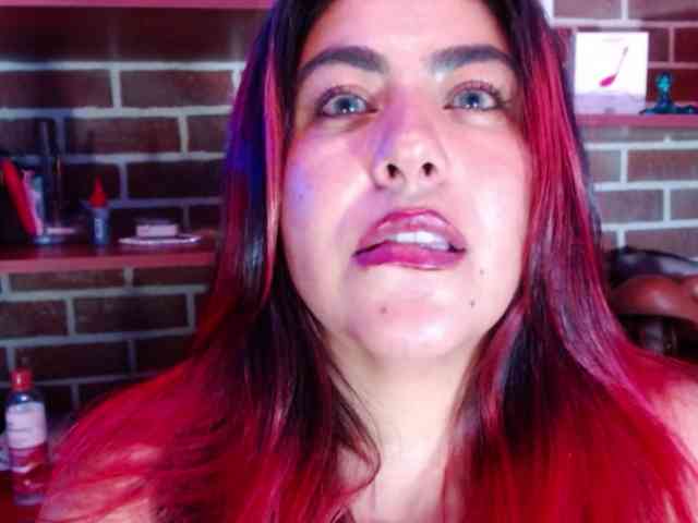 GatuSexx webcam