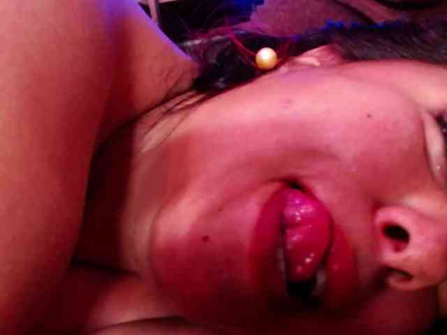 GatuSexx webcam