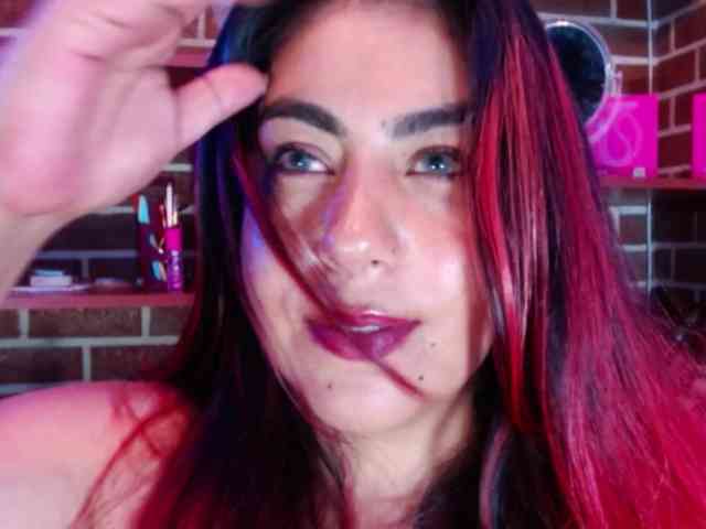 GatuSexx webcam