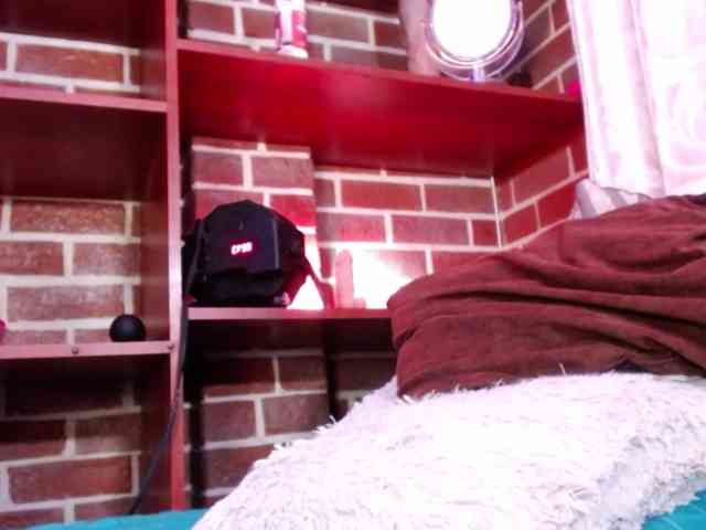 GatuSexx webcam