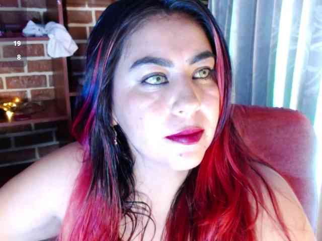 GatuSexx webcam