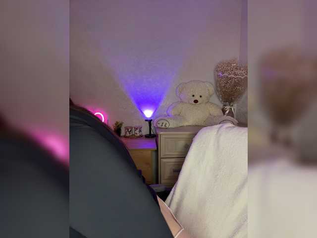 M-O-L-N-I-Y-A live cam on BongaCams