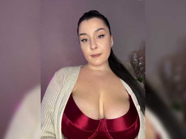 M-O-L-N-I-Y-A live cam on BongaCams