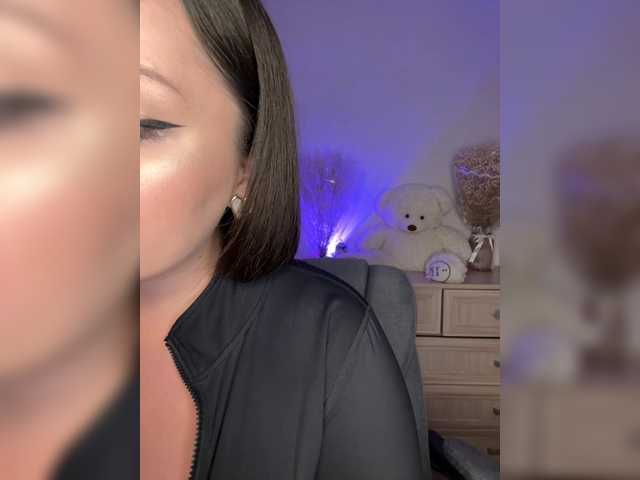 M-O-L-N-I-Y-A live cam on BongaCams