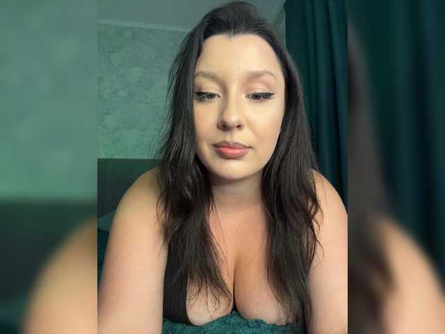 M-O-L-N-I-Y-A live cam on BongaCams