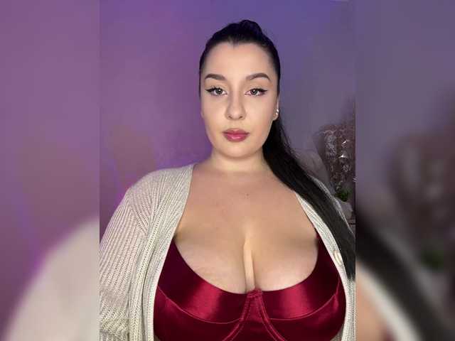 M-O-L-N-I-Y-A live cam on BongaCams