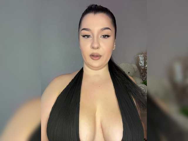 M-O-L-N-I-Y-A live cam on BongaCams