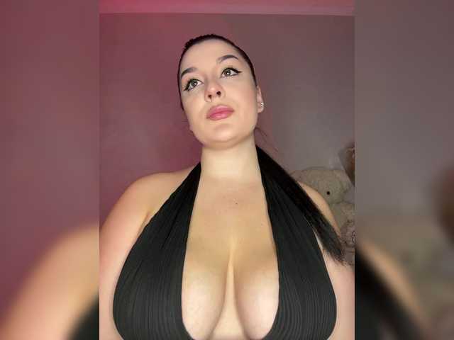M-O-L-N-I-Y-A live cam on BongaCams