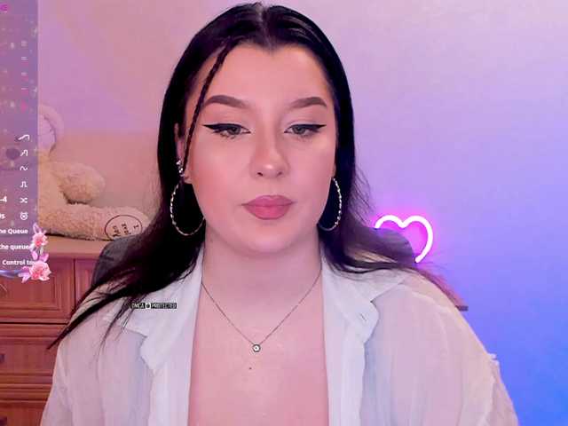 M-O-L-N-I-Y-A's BongaCams show and profile