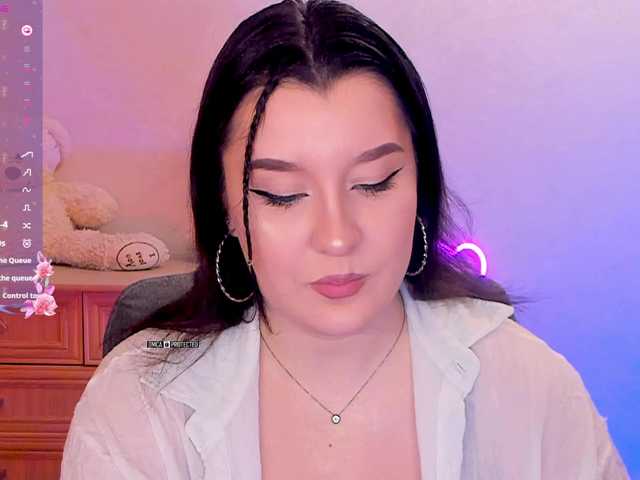 M-O-L-N-I-Y-A's BongaCams show and profile