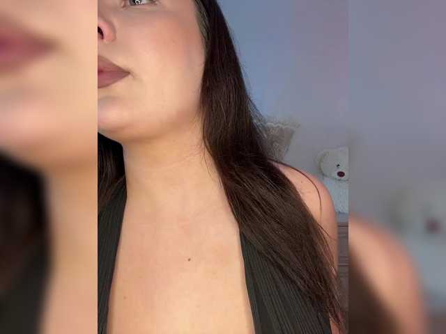 M-O-L-N-I-Y-A live cam on BongaCams