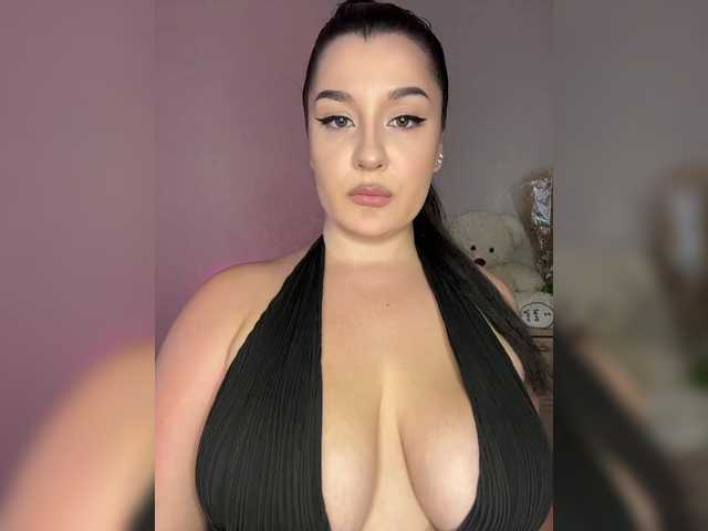 M-O-L-N-I-Y-A live cam on BongaCams