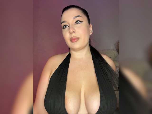 M-O-L-N-I-Y-A live cam on BongaCams