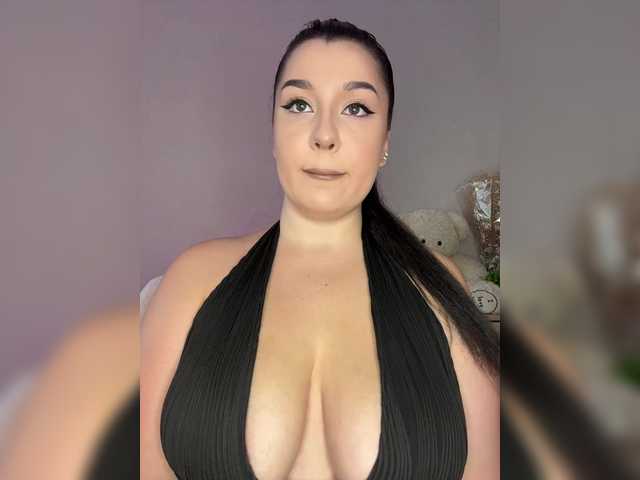M-O-L-N-I-Y-A live cam on BongaCams