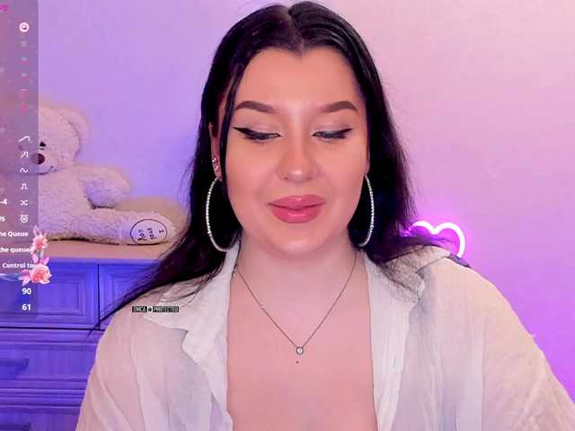 M-O-L-N-I-Y-A's BongaCams show and profile