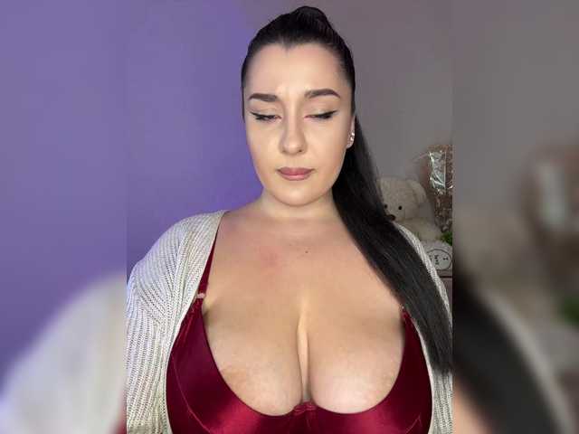 M-O-L-N-I-Y-A live cam on BongaCams