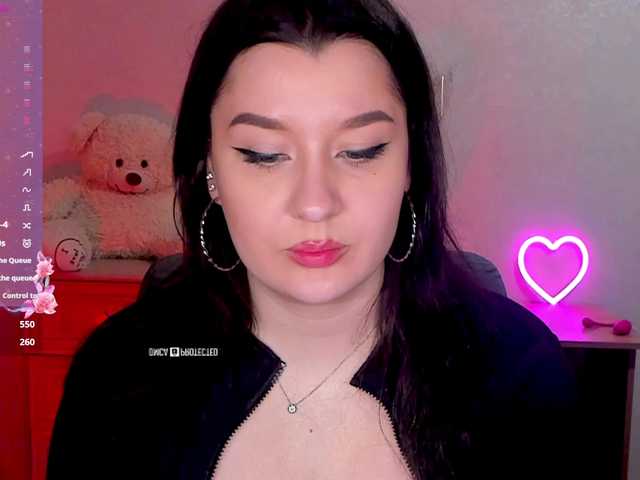 M-O-L-N-I-Y-A's BongaCams show and profile