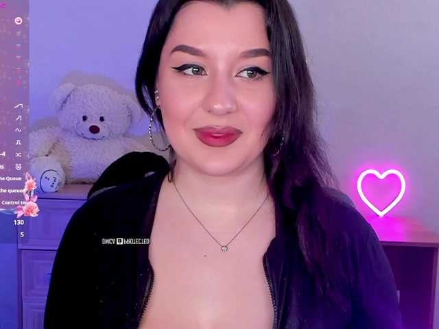 M-O-L-N-I-Y-A's BongaCams show and profile